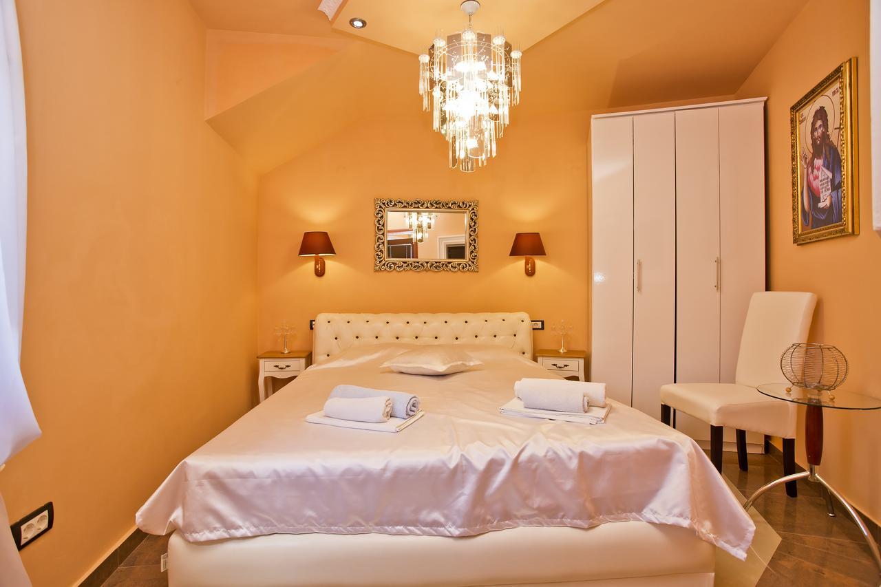 פראסט Apartments Admiral מראה חיצוני תמונה